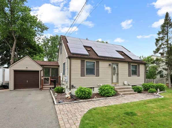 353 Maple Hill Avenue, Newington, CT 06111