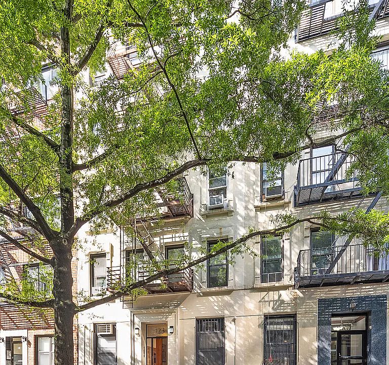 1st image of 323 E 90th St #12345
