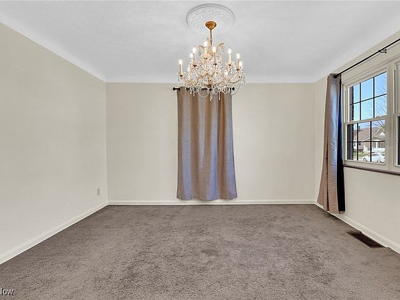 5th image of 1709 Tuxedo Ave