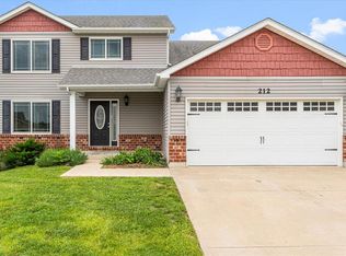 212 Fredde Dr, Wentzville, MO 63385