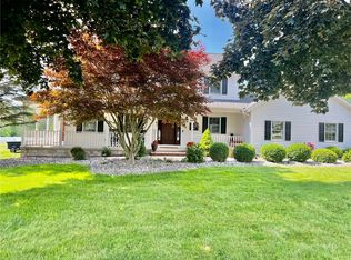 46 Fairway Dr, Auburn, NY 13021