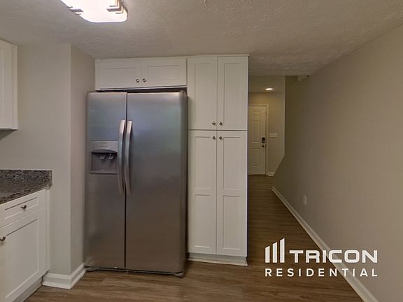 4th image of 2921 Eastland Way