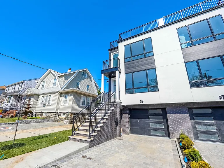 39 Washington Ave — Photo 43