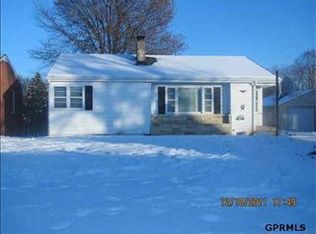 3059 S 43rd St, Omaha, NE 68105