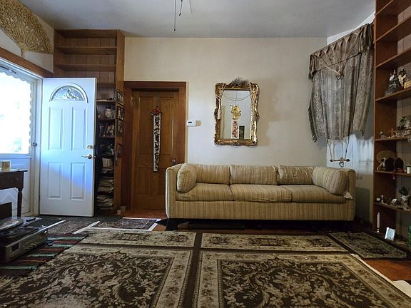 4th image of 115 E Gaskins St