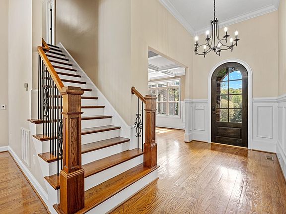 2nd image of 129 Griffith Hill Way