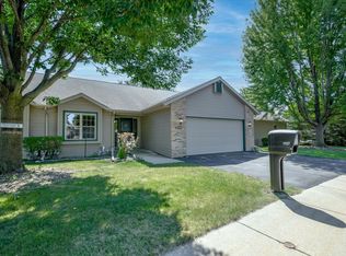 1137 Sawyer Way, Sun Prairie, WI 53590