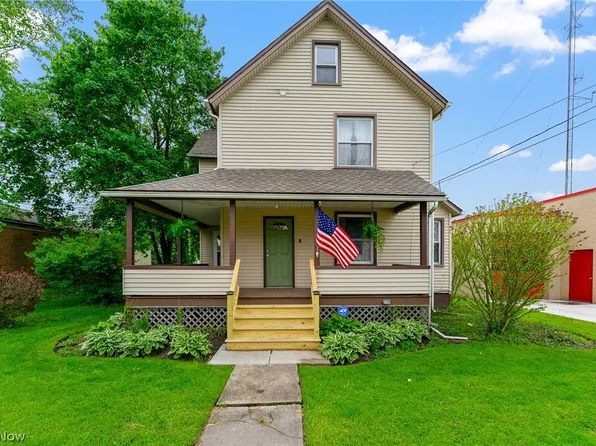 111 E Liberty St, Girard, OH 44420