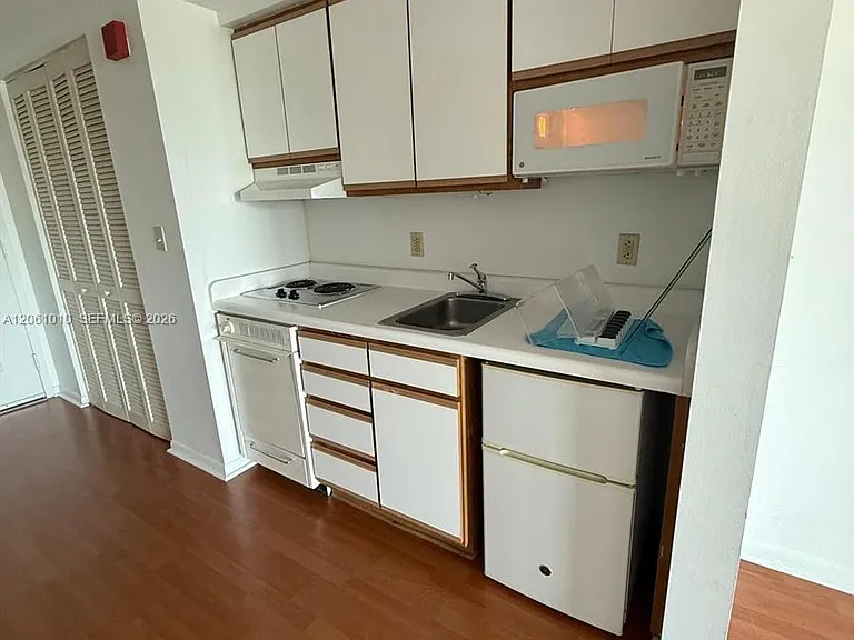 5737 SW 72nd St #5737 — Photo 5