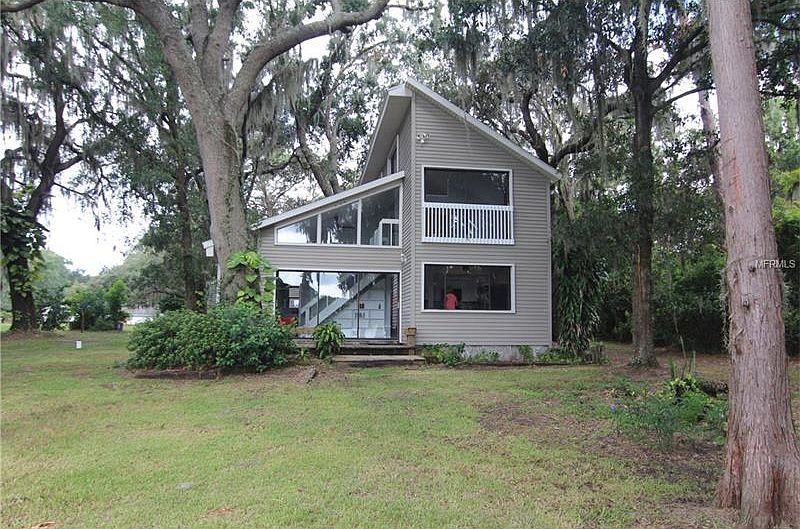 1st image of 10411 Lake Grove Dr