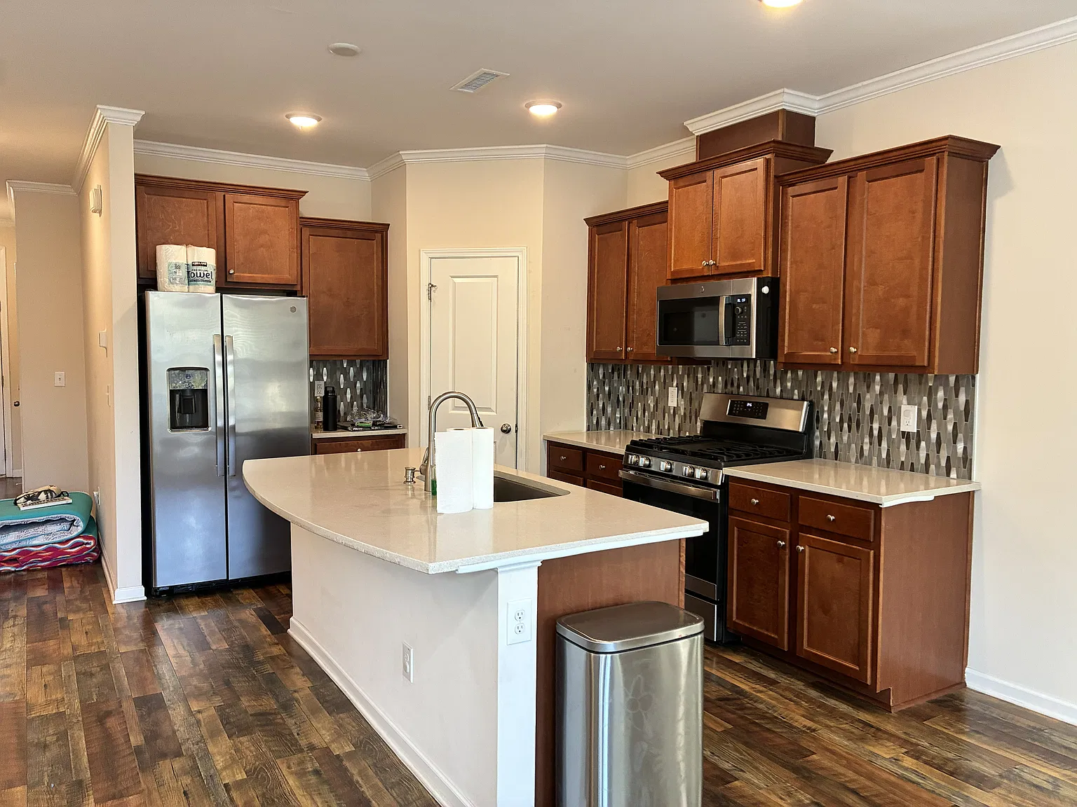 3 bed, 3.5 bath, 2174 sqft, $2,150 — Photo 4