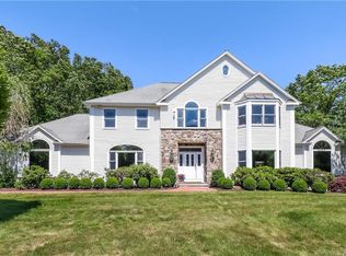 35 Honeysuckle Hill Ln, Easton, CT 06612