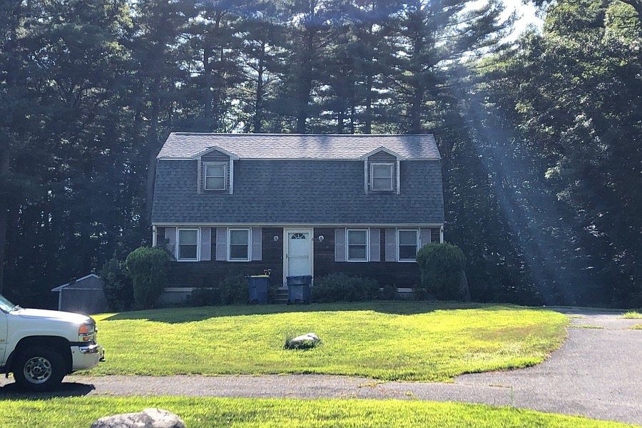 1st image of 6 Winterfield Dr