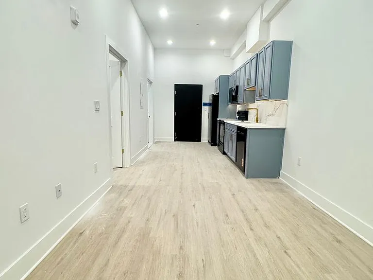 1422 N 8th St — Photo 23