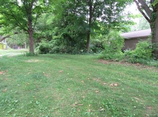 7902 Forest Beach Rd, Watervliet, MI 49098