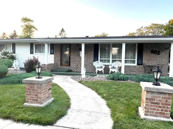 802 9th Ave NW, Waverly, IA 50677