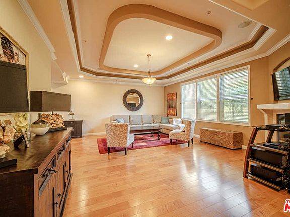 2nd image of 711 E Verdugo Ave APT 104