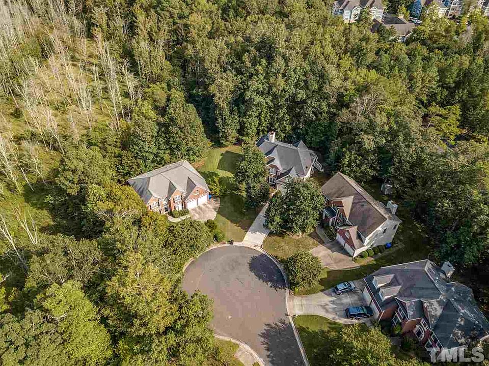 1st image of 413 Englewood Dr