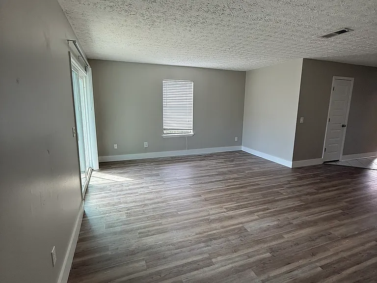 6221 Hibiscus Ave — Photo 22