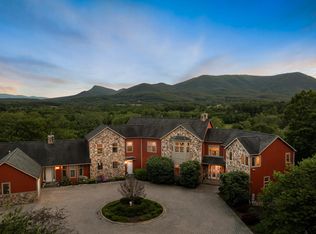 106 Crest River Dr, Middletown, VA 22645