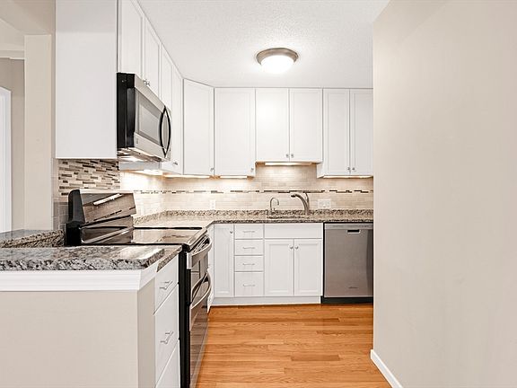 3rd image of 273 Cambridge Rd APT 408