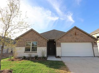 9033 Flying Eagle Dr, Fort Worth, TX 76131