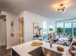 19 Erskine Ave #2210, Toronto, ON