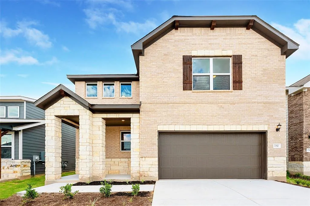 6 bed, 4.0 bath, 2904 sqft, $2,599 — Photo 1