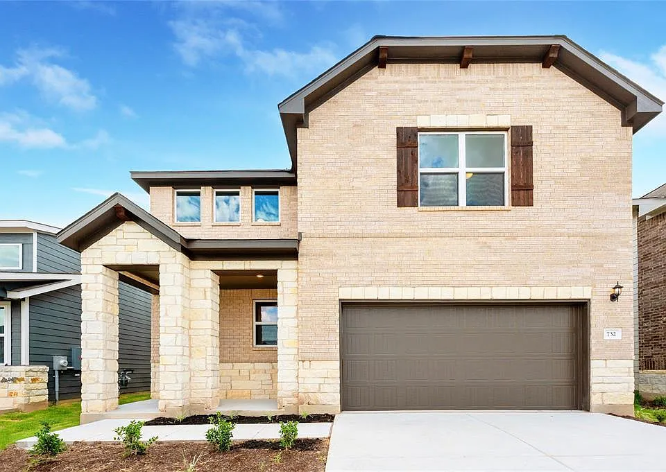 732 Gray Fox Loop