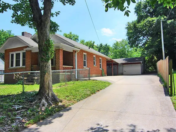 109 E Cape Rock Dr, Cape Girardeau, MO 63701