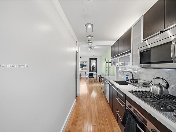 2nd image of 7207 Bay Dr #21