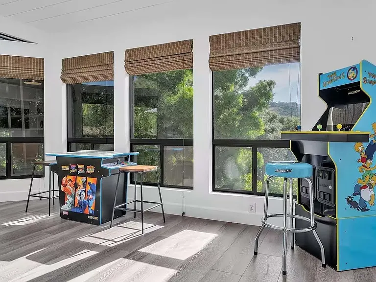 3550 Laketree Dr — Photo 53