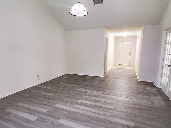 4th image of 1328 Corkwood Dr