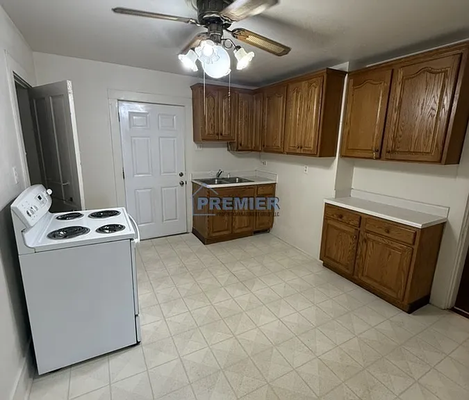 807 Wilson Ave #2 — Photo 1