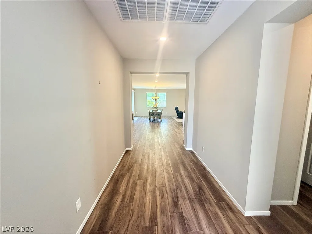 3 bed, 3.0 bath, 2317 sqft, $2,200 — Photo 4