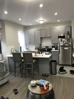 Rented by Mdays Realty | media 44