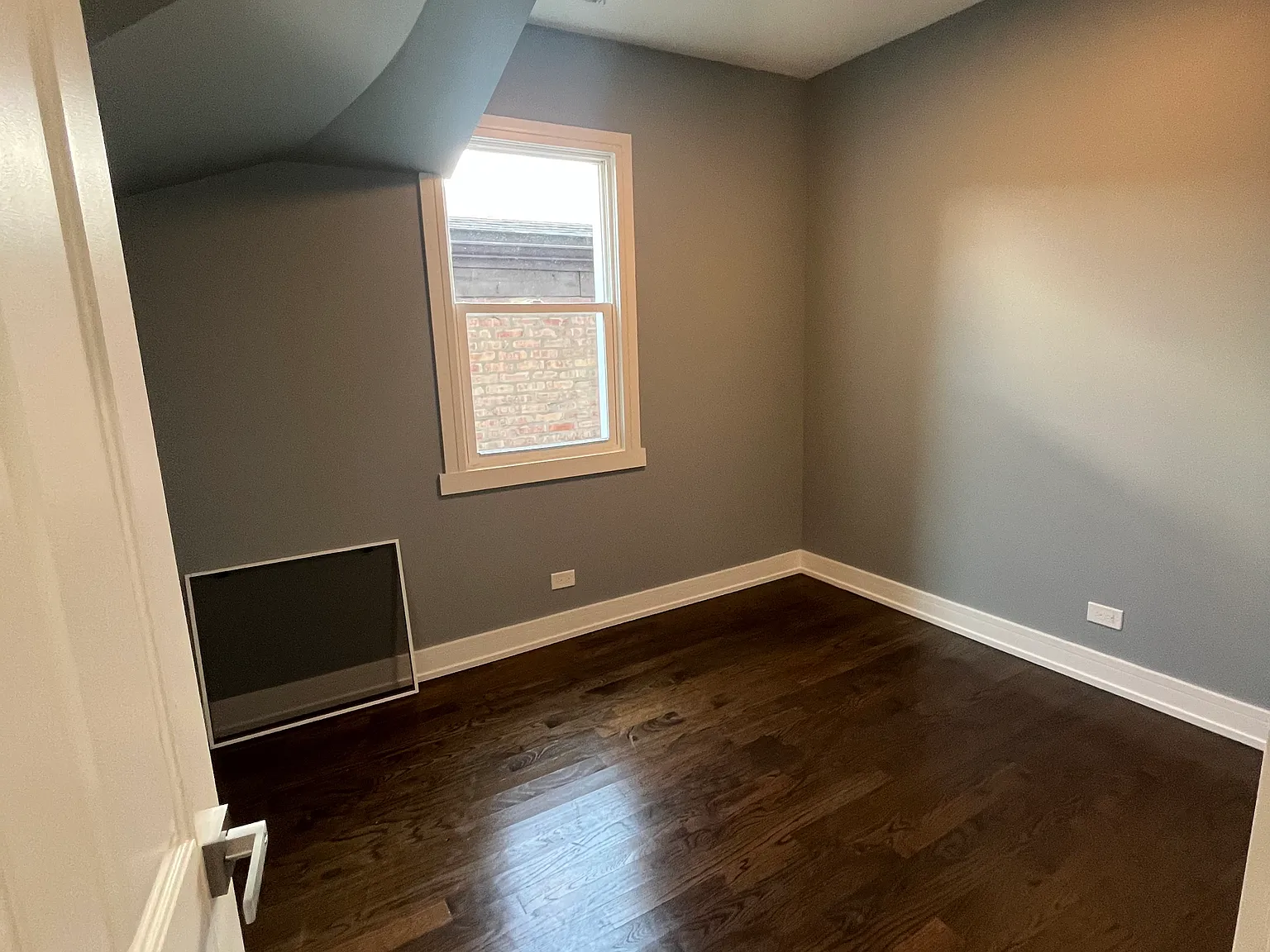 2 bed, 1000 sqft, $1,850 — Photo 2
