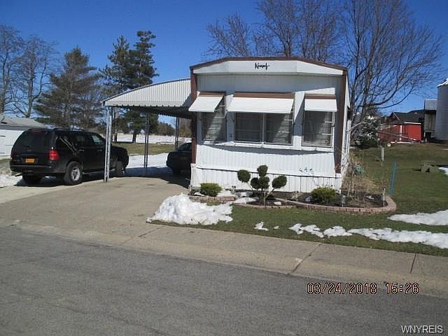 1st image of 11 Wesley Dr