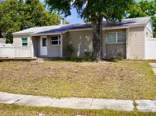 74 Garrison Ln, Frostproof, FL 33843
