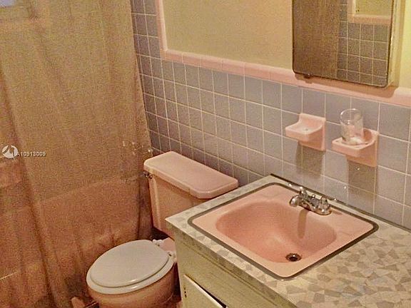 3rd image of 2024 Fillmore St #1