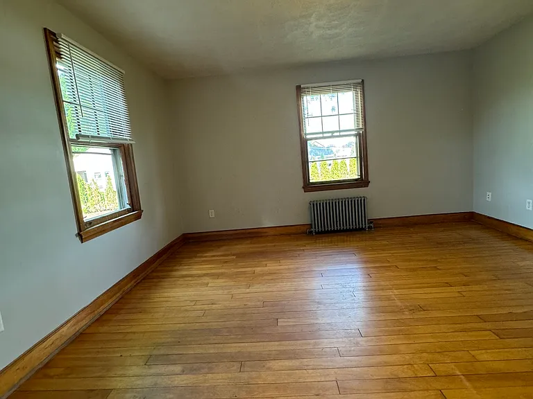 174 Russell St — Photo 18