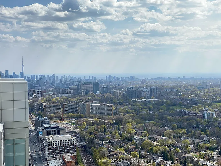 2221 Yonge St #5006 — Photo 22