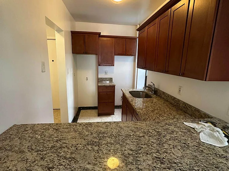 224 E 48th St #4A — Photo 2