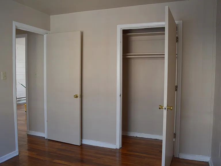 Maple Court — Photo 32