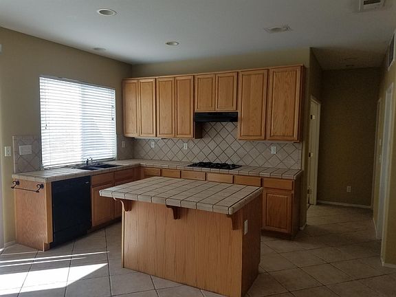 5th image of 13673 Silversand St