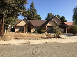 2348 E Vine Ct, Visalia, CA 93292