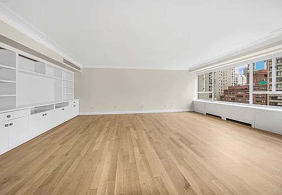 4th image of 200 E 66th St APT A1101