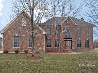 7215 Millburne Ct, Bull Valley, IL 60050