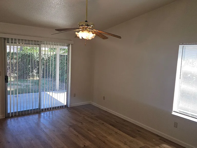 3713 E Orangeburg Ave — Photo 17