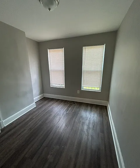 2317 E Federal St — Photo 8